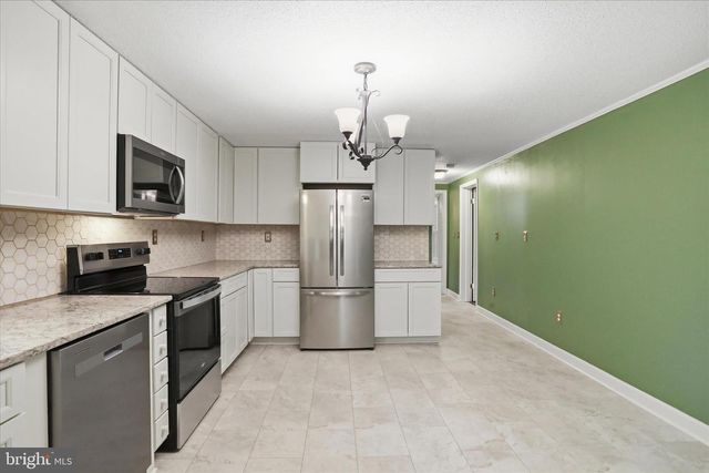32 7TH ST, Shenandoah Junction, WV 25442