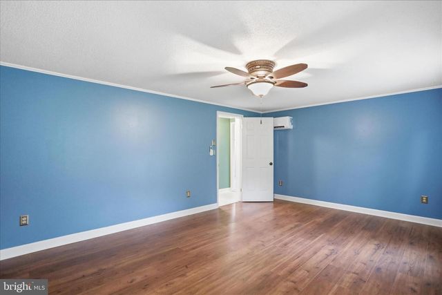 32 7TH ST, Shenandoah Junction, WV 25442