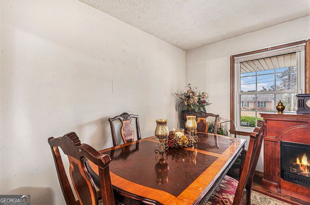 1913 Amberwood Court, Griffin, GA 30223