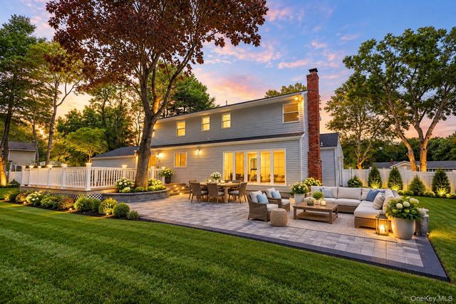 140 Seaman Neck Road, Dix Hills, NY 11746