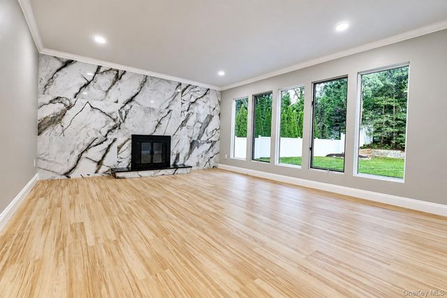 140 Seaman Neck Road, Dix Hills, NY 11746