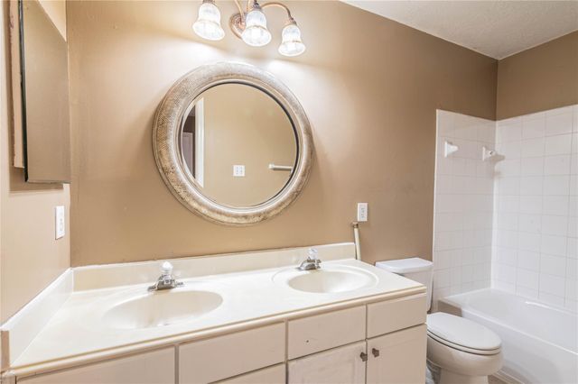 1215 Wildewood Court, Sugar Land, TX 77479