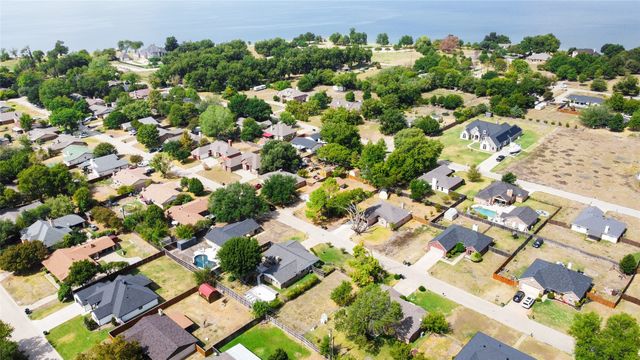 110 Gregory Drive, Heath, TX 75032