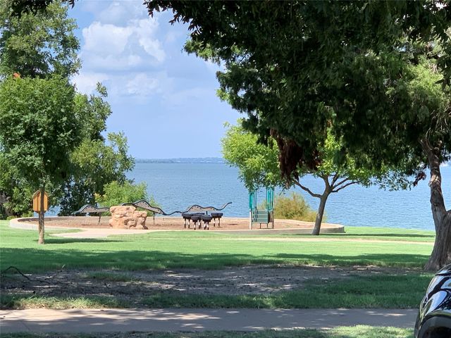 110 Gregory Drive, Heath, TX 75032