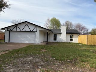 110 Gregory Drive, Heath, TX 75032