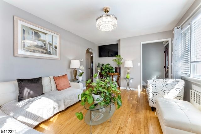 95 William Pl, Totowa Boro, NJ 07512