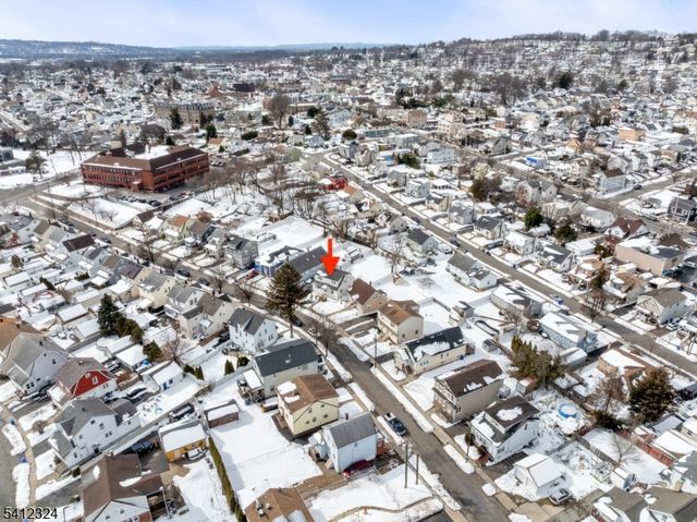 95 William Pl, Totowa Boro, NJ 07512