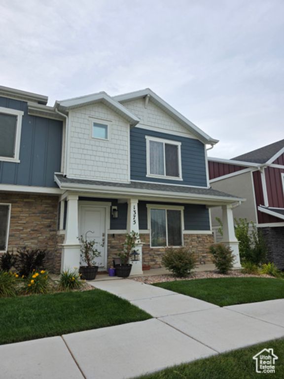 Image 2 of property listing at 1375 S OAKDALE DR, Santaquin, UT 84655