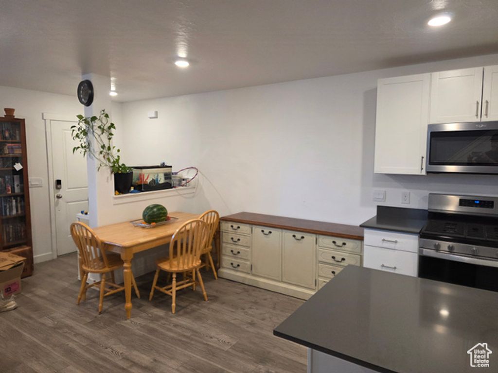 Image 14 of property listing at 1375 S OAKDALE DR, Santaquin, UT 84655