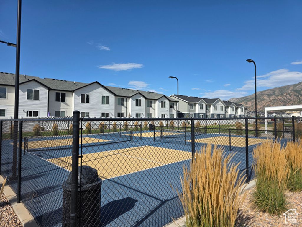 Image 30 of property listing at 1375 S OAKDALE DR, Santaquin, UT 84655