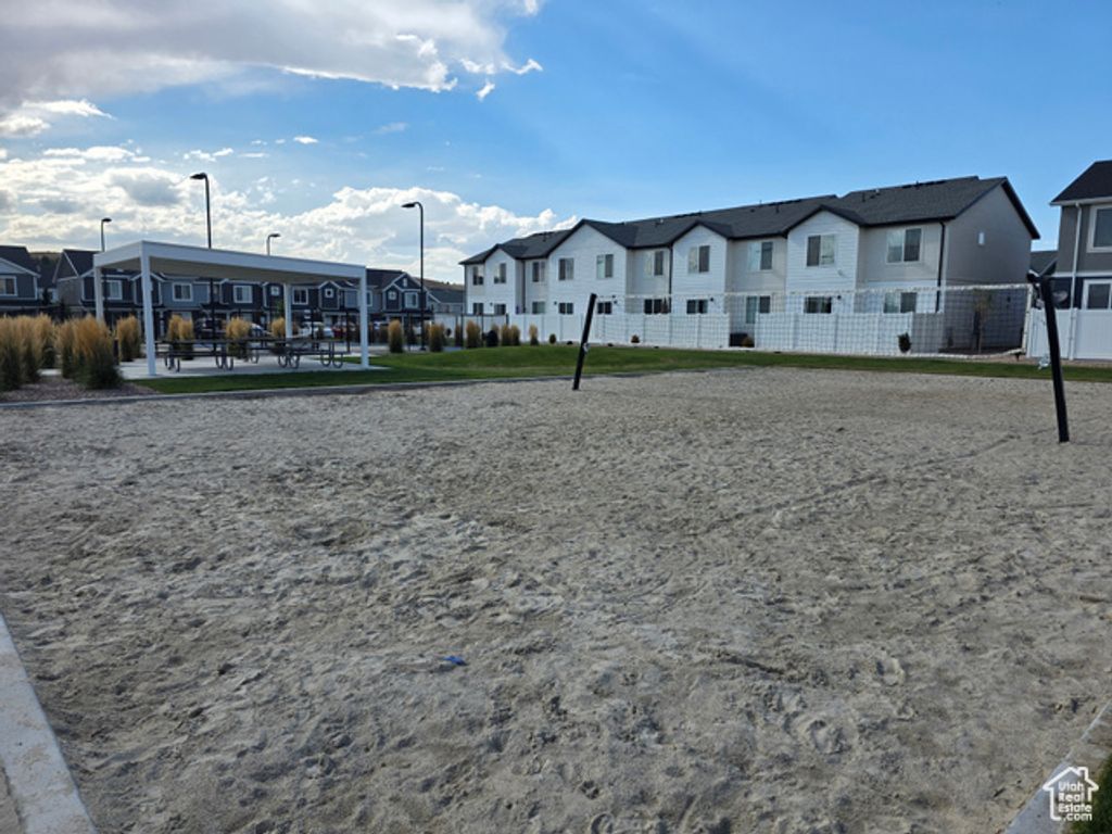 Image 32 of property listing at 1375 S OAKDALE DR, Santaquin, UT 84655