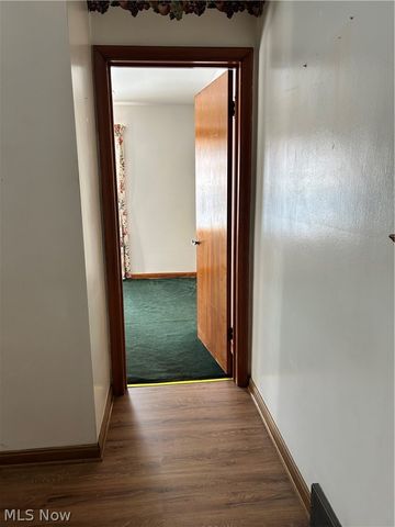 1718 Parkman Road NW, Warren, OH 44485