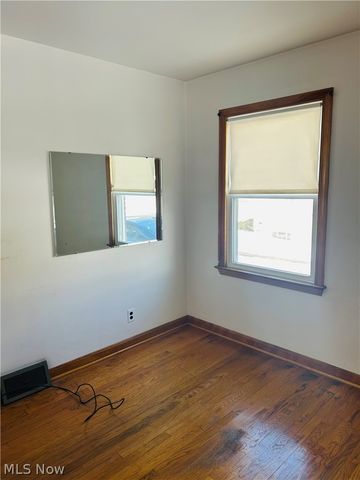 1718 Parkman Road NW, Warren, OH 44485