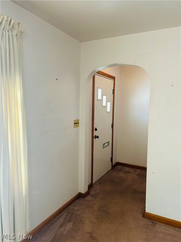 1718 Parkman Road NW, Warren, OH 44485