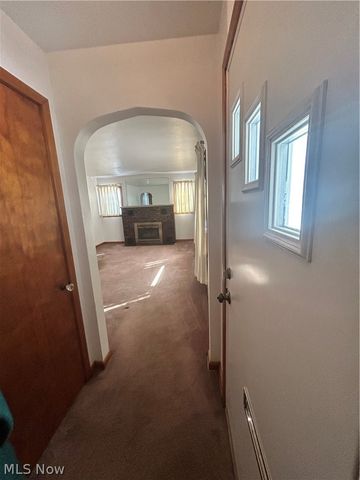 1718 Parkman Road NW, Warren, OH 44485