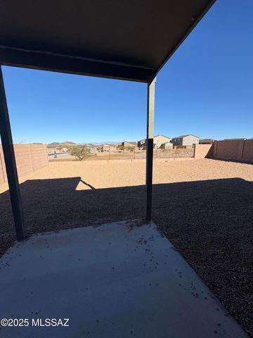 8769 E Crimson Snowberry Way, Vail, AZ 85641