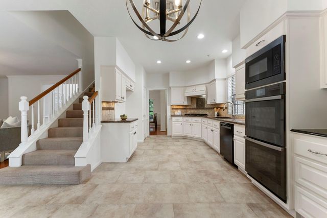70 Amberglow Court, The Woodlands, TX 77381