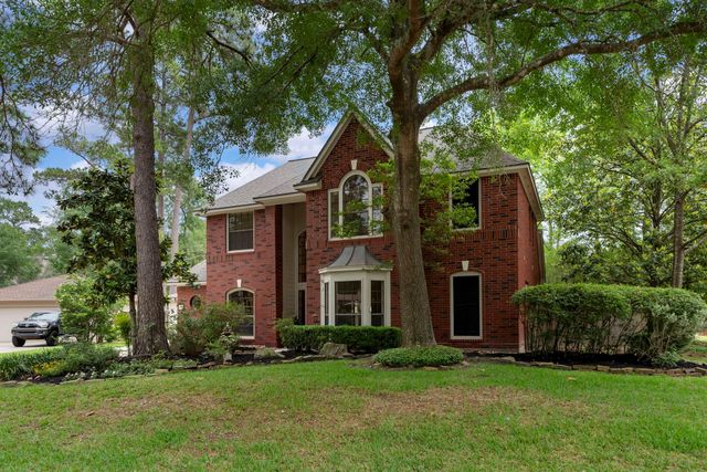 70 Amberglow Court, The Woodlands, TX 77381