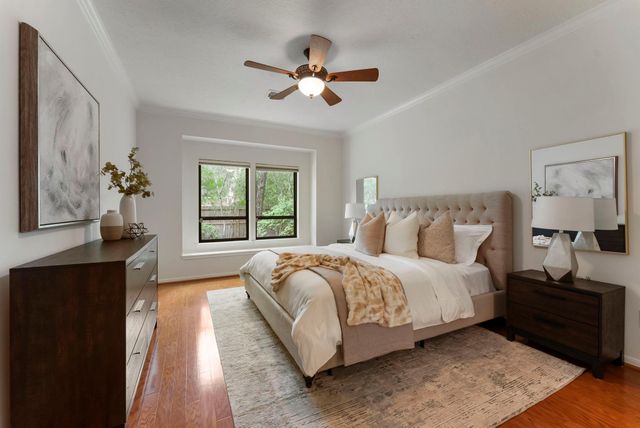 70 Amberglow Court, The Woodlands, TX 77381