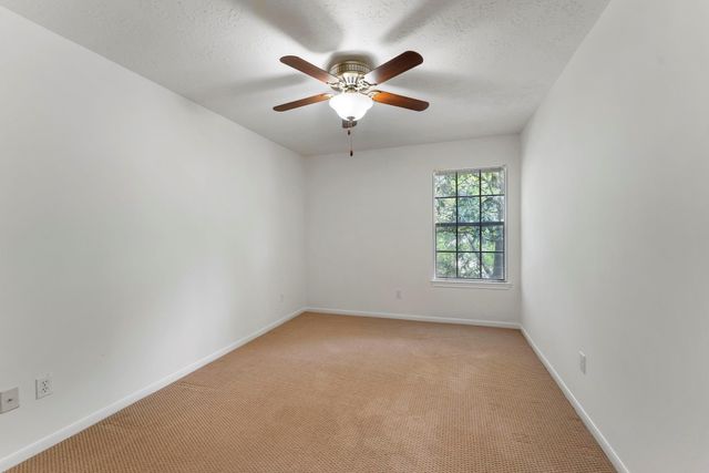 70 Amberglow Court, The Woodlands, TX 77381
