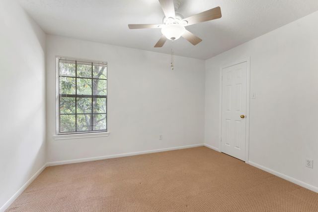 70 Amberglow Court, The Woodlands, TX 77381