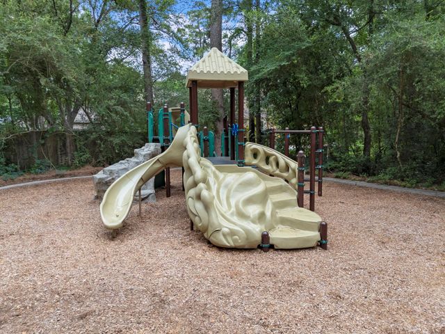 70 Amberglow Court, The Woodlands, TX 77381
