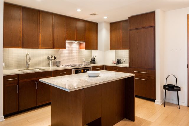 580 Washington St 1414, Boston, MA 02111
