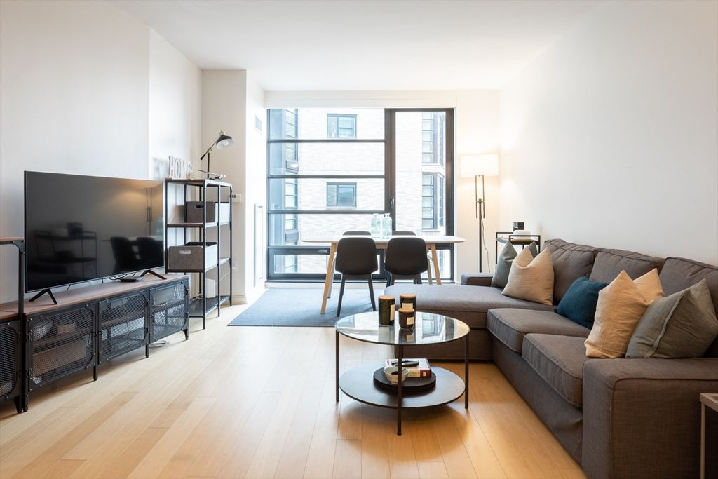 580 Washington St 1414, Boston, MA 02111