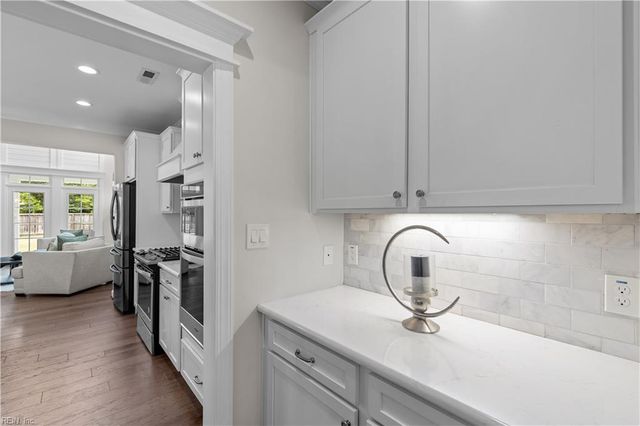 2210 Treasure Island DR, Virginia Beach, VA 23455