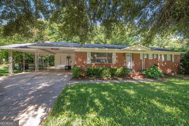 111 Mason Drive, Centerville, GA 31028