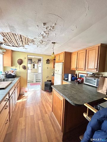 64 Bridge Street, Canton, CT 06019