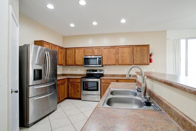 7583 W State Avenue, Glendale, AZ 85303