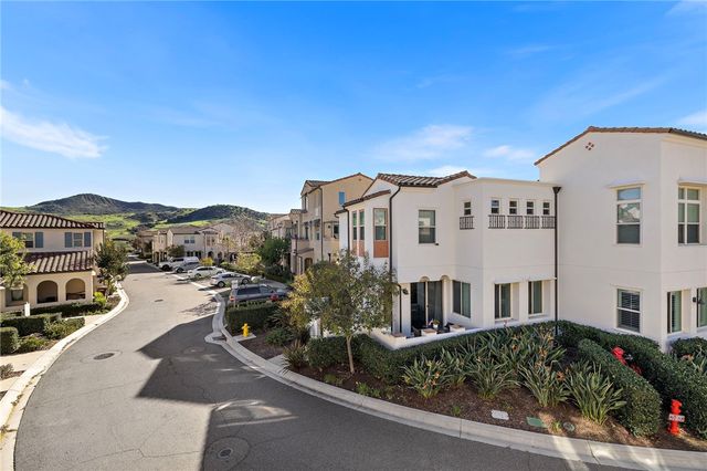 31 Adelfa Street, Rancho Mission Viejo, CA 92694