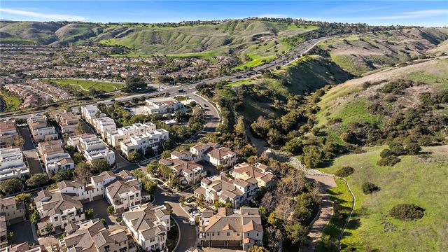 31 Adelfa Street, Rancho Mission Viejo, CA 92694