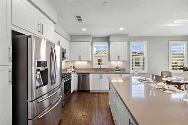 31 Adelfa Street, Rancho Mission Viejo, CA 92694