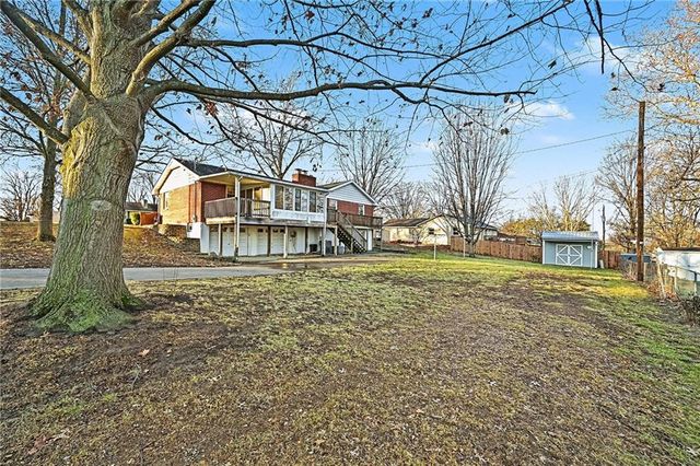 112 Helen Street, Excelsior Springs, MO 64024