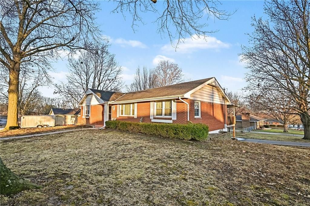 112 Helen Street, Excelsior Springs, MO 64024