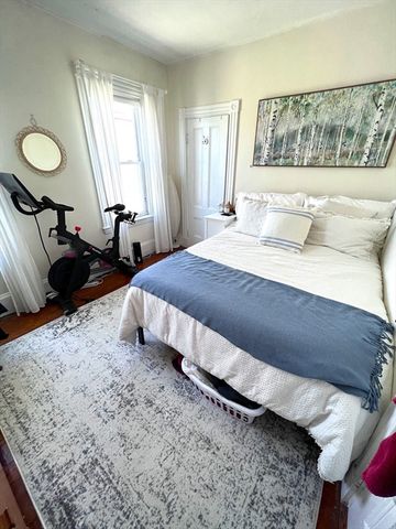 667 East 8th 2, Boston, MA 02127