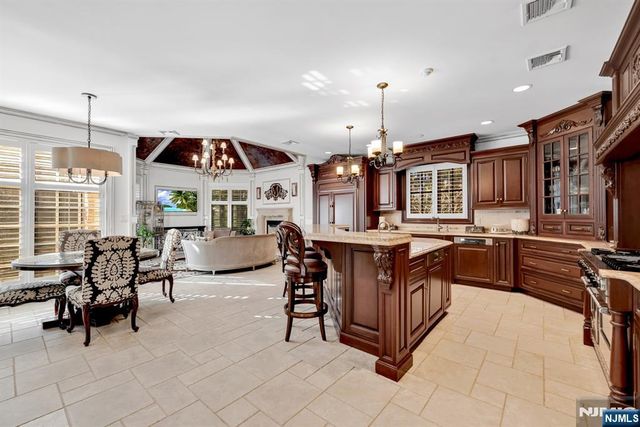 46 Partridge Hill, Upper Saddle River, NJ 07458