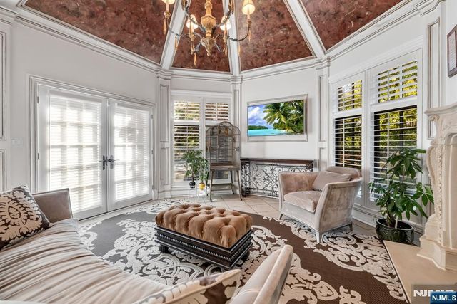 46 Partridge Hill, Upper Saddle River, NJ 07458