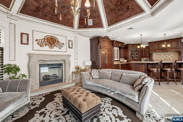 46 Partridge Hill, Upper Saddle River, NJ 07458