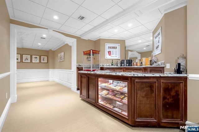 46 Partridge Hill, Upper Saddle River, NJ 07458