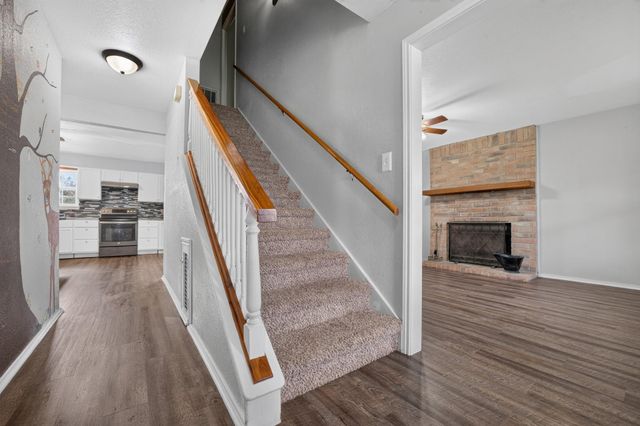 1689 Fm 2104, Paige, TX 78659
