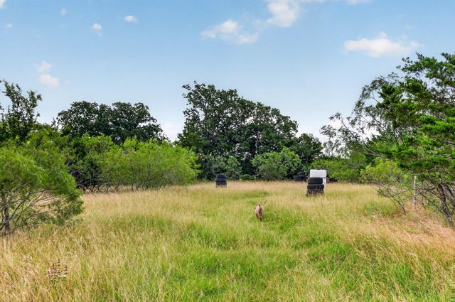 1689 Fm 2104, Paige, TX 78659