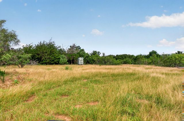1689 Fm 2104, Paige, TX 78659