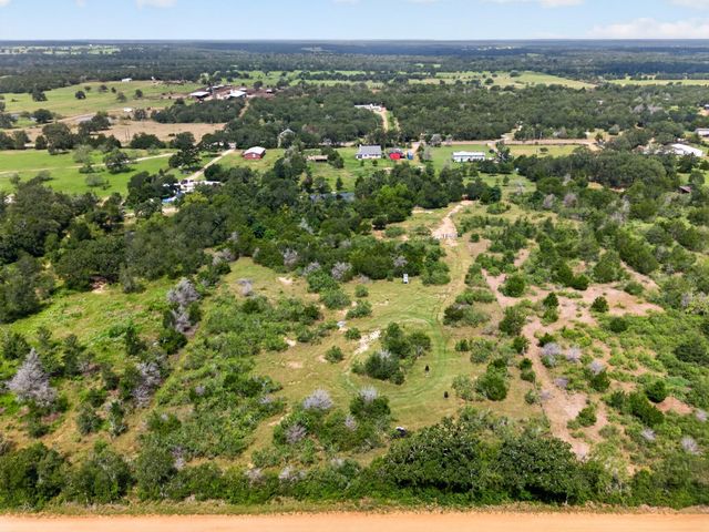 1689 Fm 2104, Paige, TX 78659