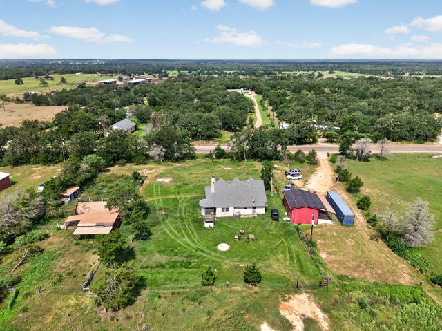 1689 Fm 2104, Paige, TX 78659