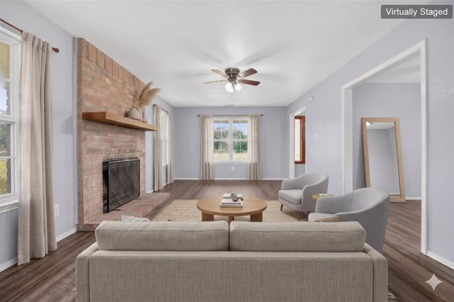 1689 Fm 2104, Paige, TX 78659