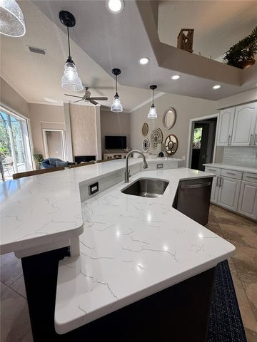 7117 DORNOUGH LANE, Bradenton, FL 34202