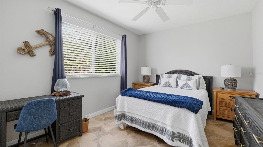 Image 25 of property listing at 7117 DORNOUGH LANE, Bradenton, FL 34202